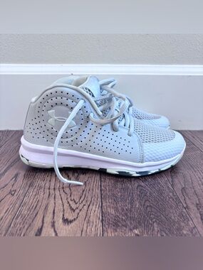Under Armour Kids' Light Gray/White Basketball Sneakers